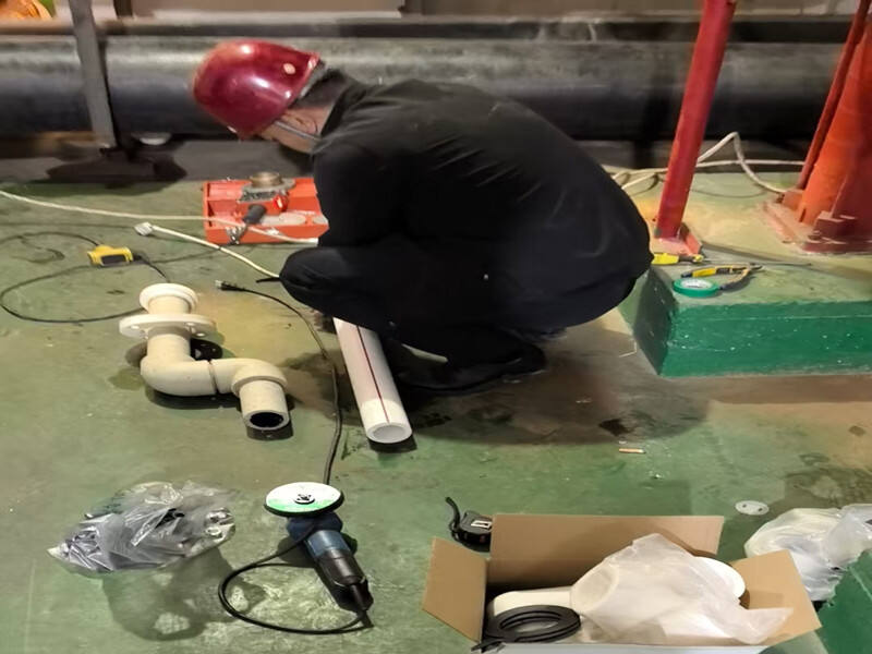 宁夏空管分局蓝天公司抢修管道保供水