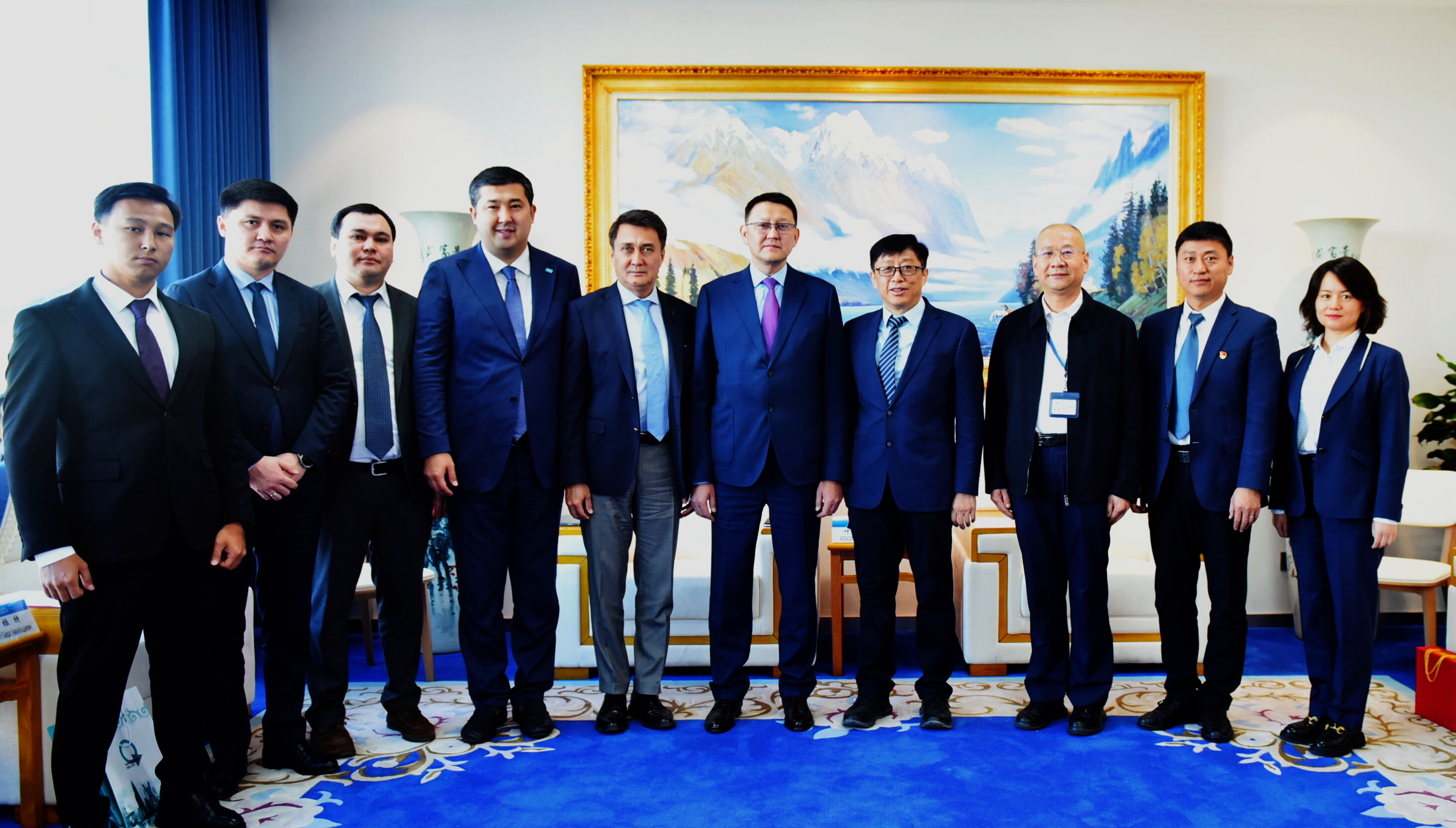 新疆机场集团与哈萨克斯坦卡拉干达州座谈