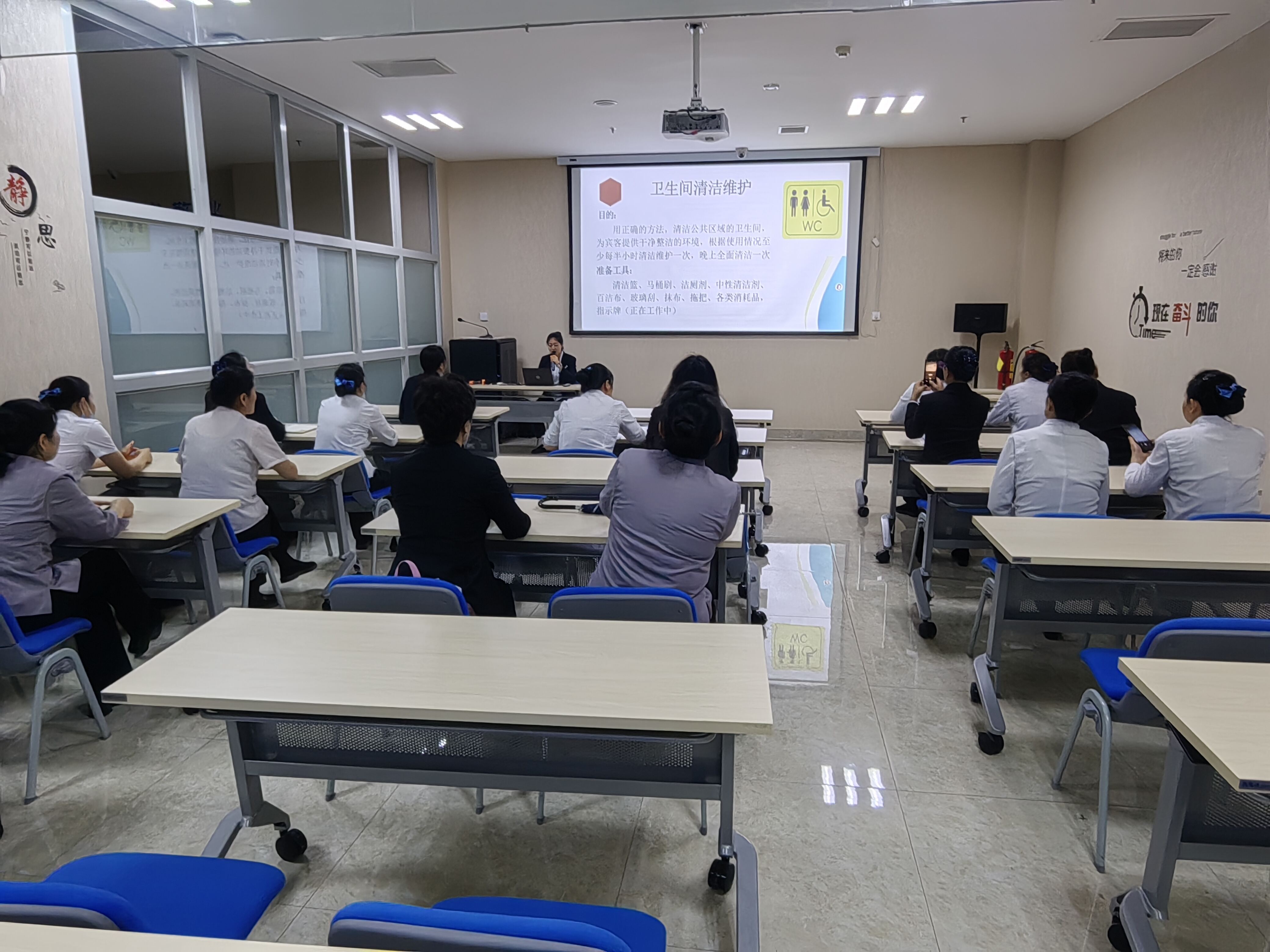 新疆机场集团天缘航旅伊宁分公司淡季开展多岗位专项培训 夯实服务基础