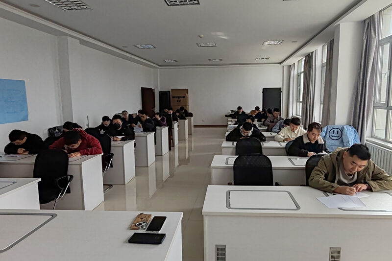 筑牢安全基石 护航冬春航季——青海空管分局进近管制室圆满完成2025年冬春季航班换季工作