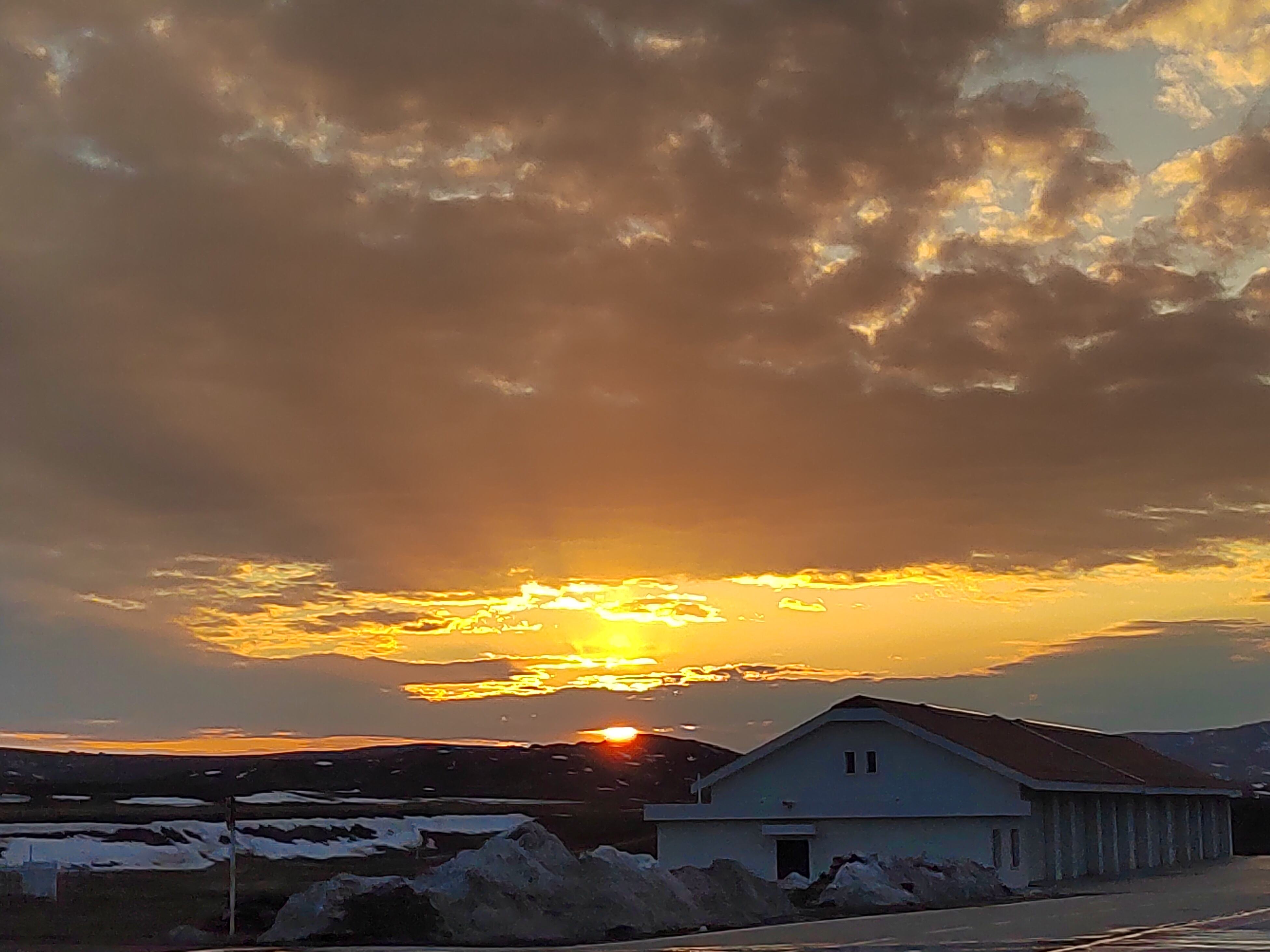 布尔津喀纳斯机场：雪与云的空港絮语