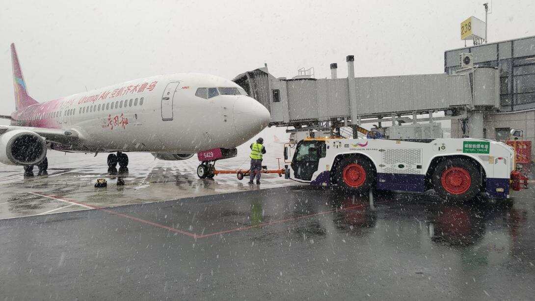 风雪无阻护出行！新海航乌鲁木齐航空启动应急保障，真情服务暖人心​