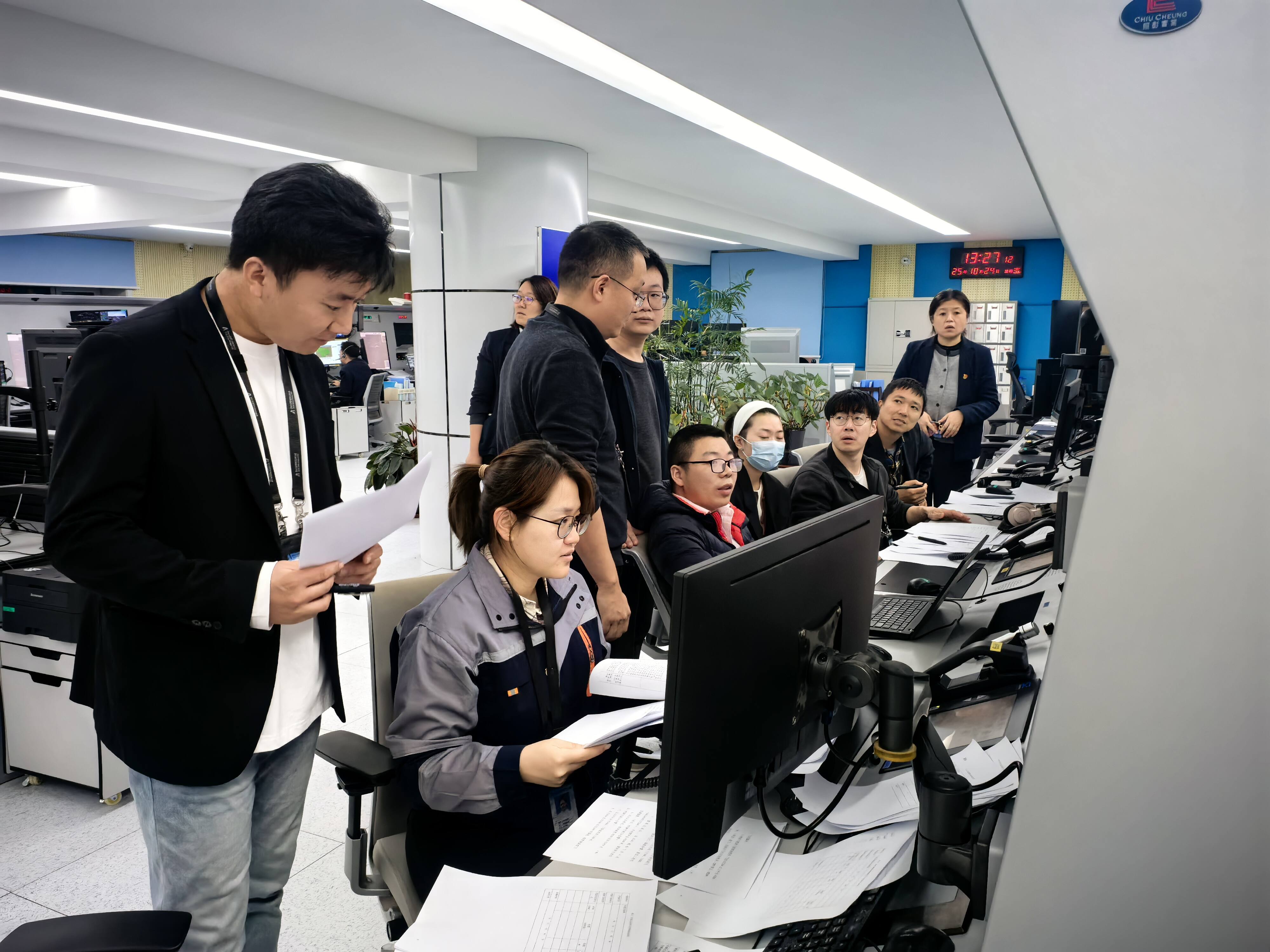 圆满完成备用系统校飞 扎实筑牢设备安全根基——吉林空管分局技术保障部管制服务室顺利完成AirNet自动化系统投产飞行校验