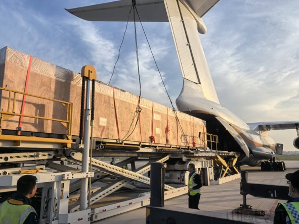 天津滨海机场圆满完成出港超重货包机保障任务