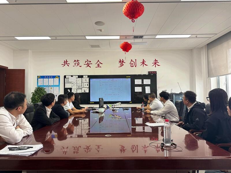 新疆空管局空管中心区域管制中心开展冬季复杂天气运行保障专题学习