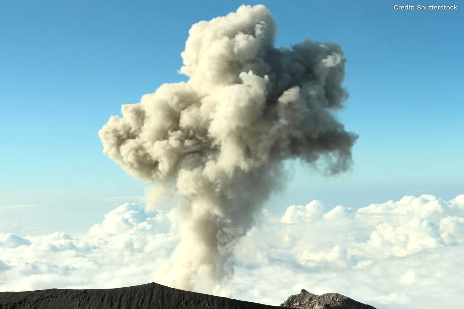 印度尼西亚火山爆发后 澳大利亚发布红色航空警告