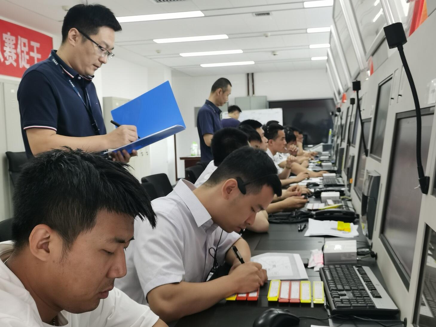 银翼映天山 帮扶谱新篇 新疆空管局助力中小机场高质量发展侧记