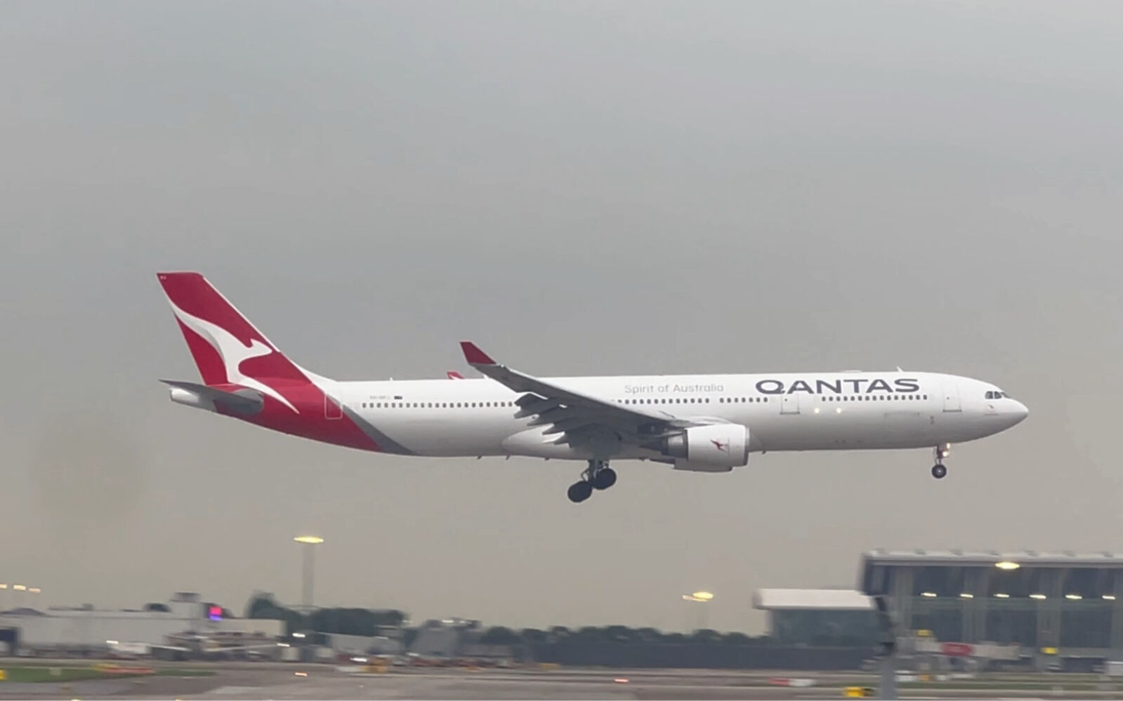 澳大利亚多家航司宣布 将禁止在机舱内使用充电宝