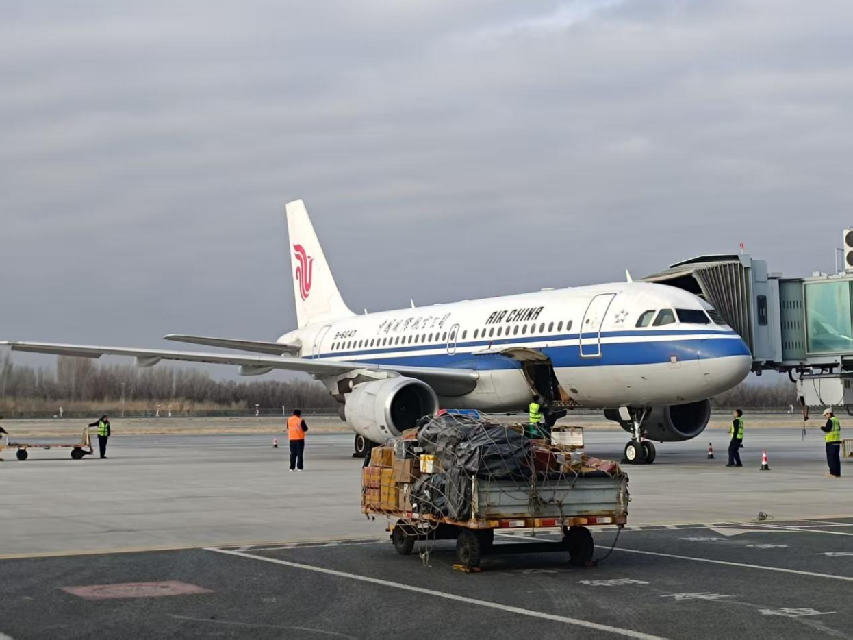 新疆机场集团克拉玛依古海机场货邮吞吐量达950吨，航空输运持续升温