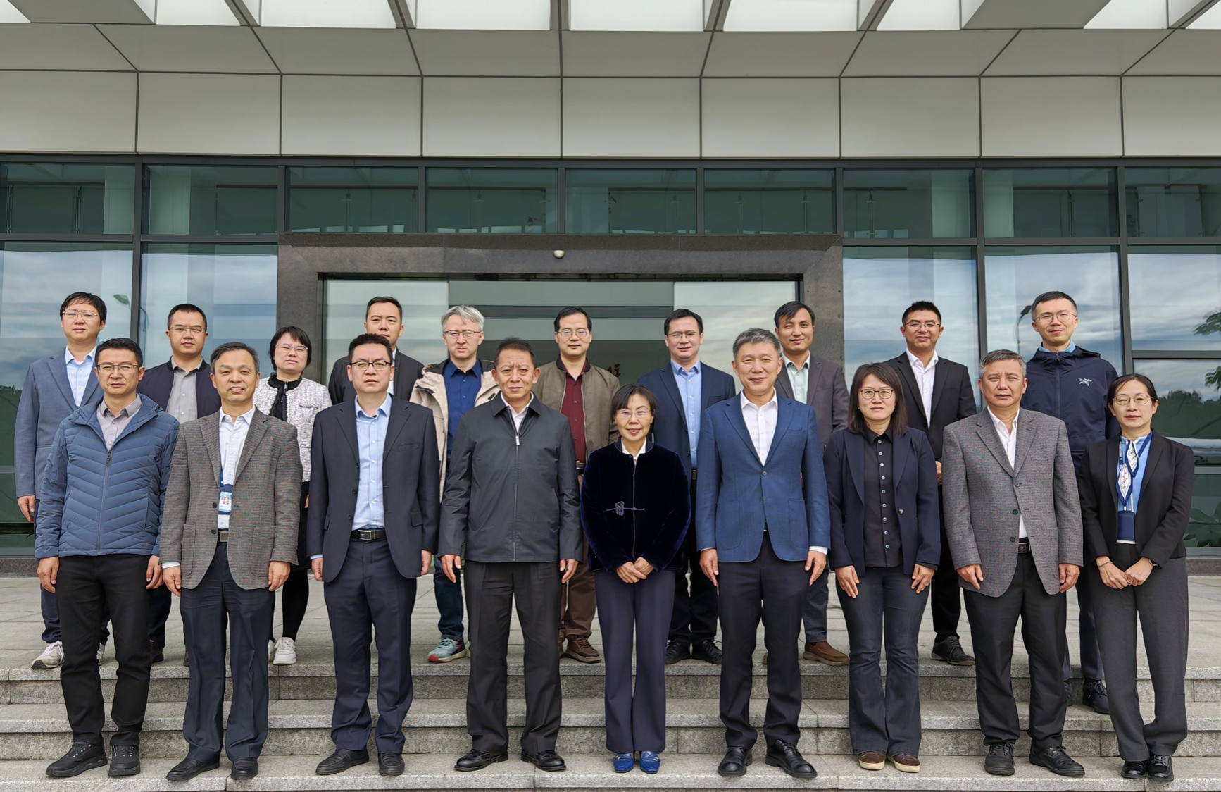 中南空管局与国家气象中心开展业务交流