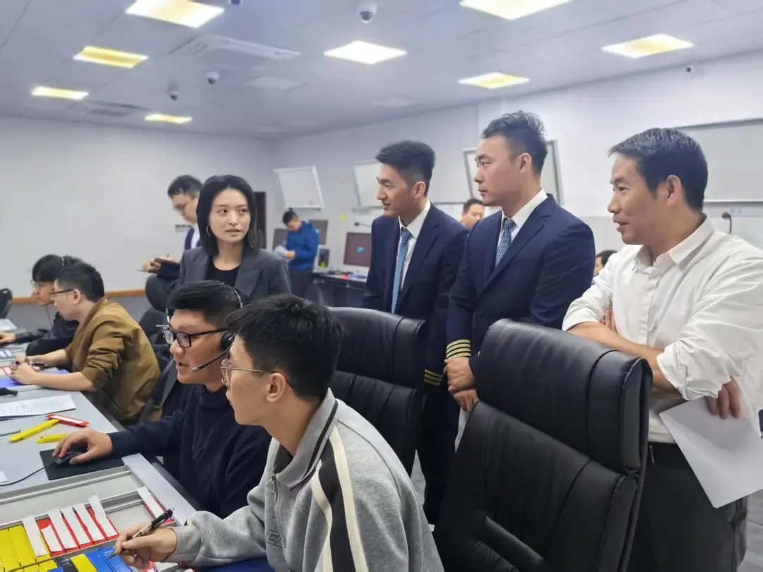 福建空管分局管制运行部圆满完成2025年航空器特情及跑道被占用应急演练