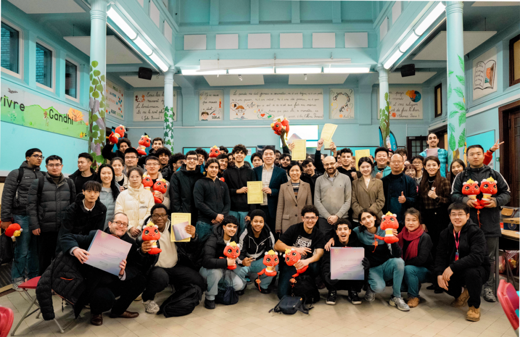   第二届“海南航空杯”中比青少年乒乓球与足球友谊赛在布鲁塞尔圆满举行