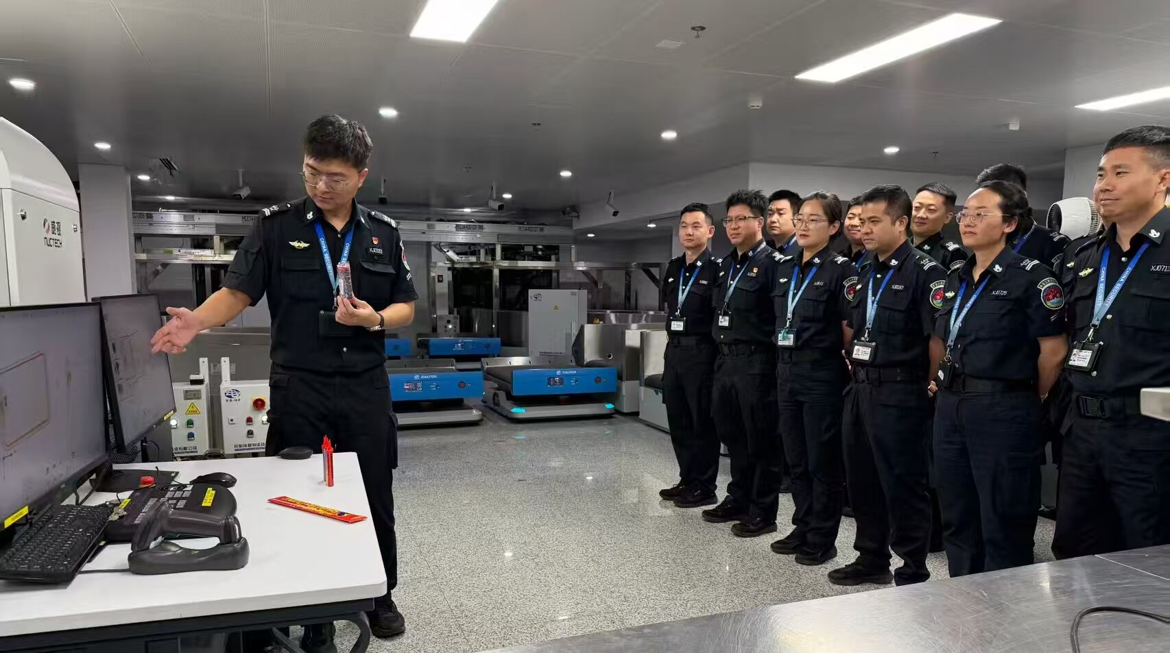 乌鲁木齐国际机场分公司安全检查总站开展烟花爆竹专项培训 筑牢年底空防安全防线