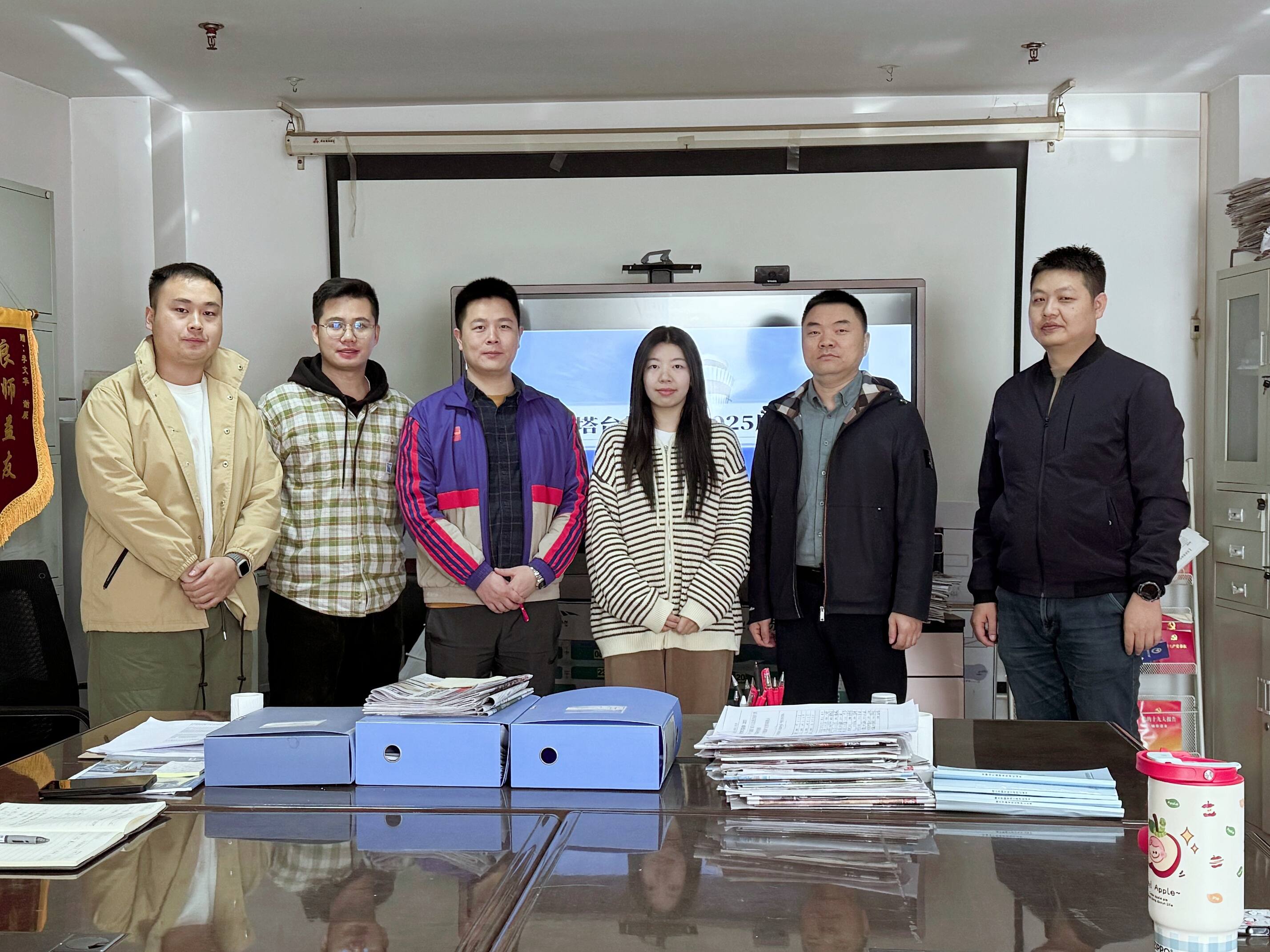 湖南空管分局塔台管制室召开2025届新员工欢迎会