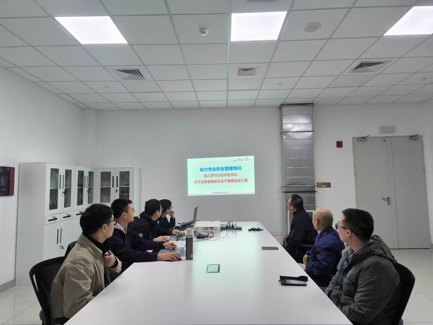 深学重要论述 筑牢冬防底线——西南空管局技保中心动力专业开展冬季供电消防安全专题培训