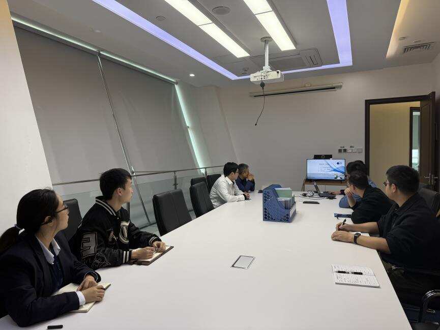 西南空管局空管中心天府塔台管制室与气象中心天府气象台预报探测室开展学习交流