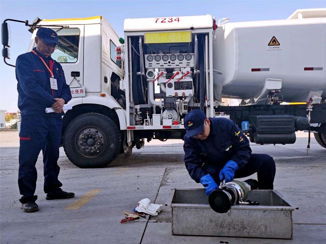 中国航油山西分公司航空加油站圆满完成2025年飞机加油员职业技能鉴定考试工作