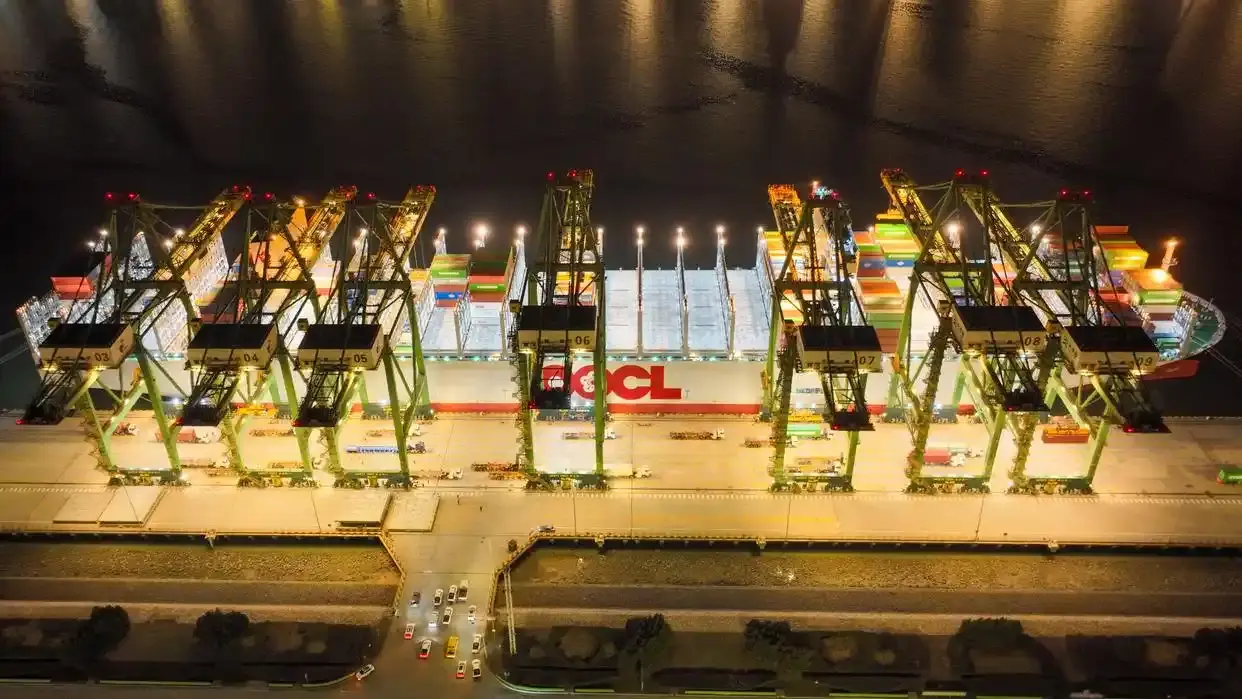 天津港接卸最大批量空客飞机部件