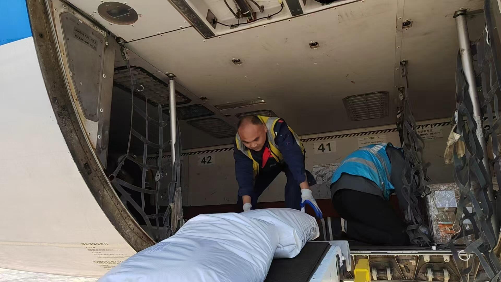 黄山机场单航班载货量创历史新高