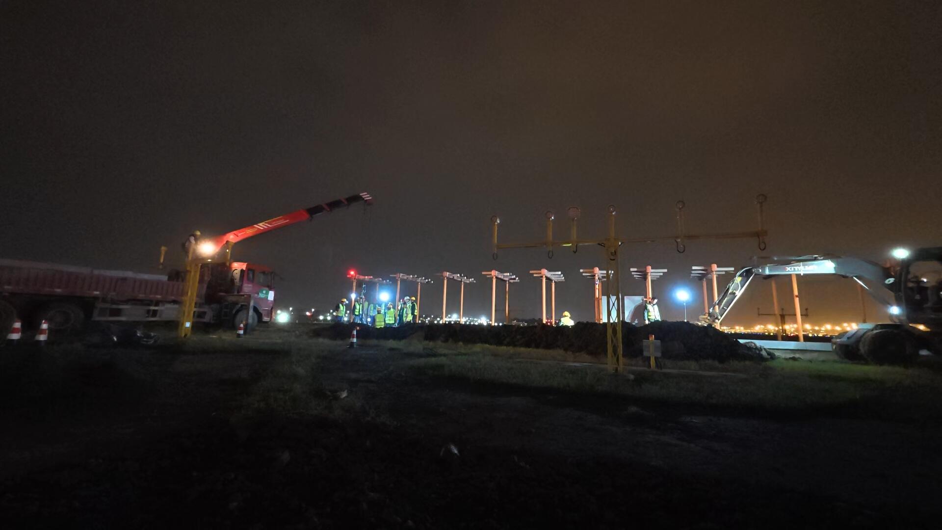 西南空管局空管公司维修分公司消除直立面项目顺利进入吊装阶段