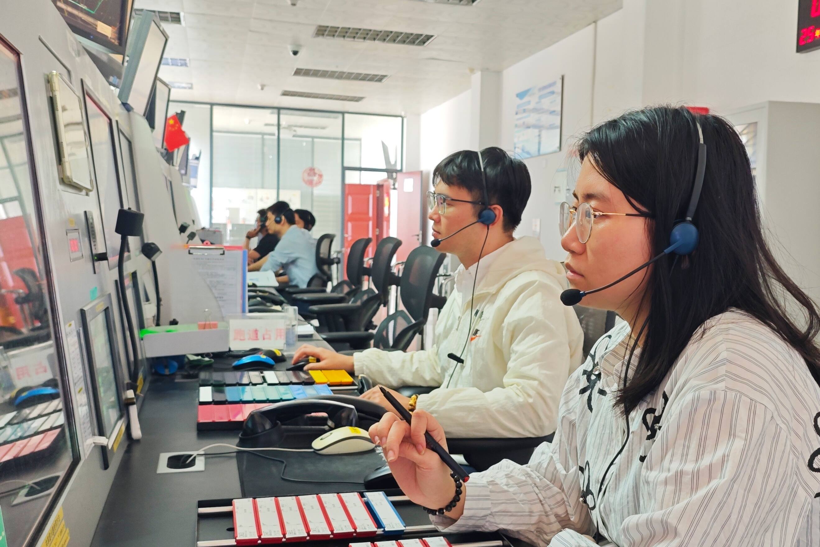 三亚空管站高效处置航班急救,63岁旅客顺利转运