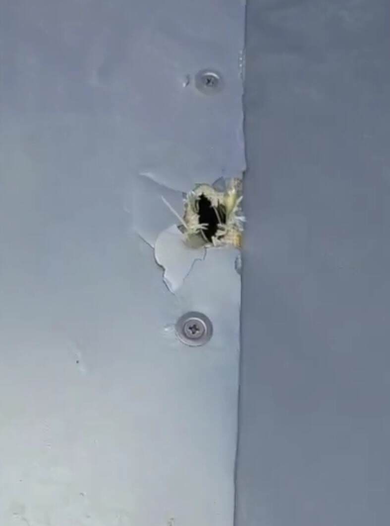 小型客机左翼中弹 海地太子港再现枪击飞机事件