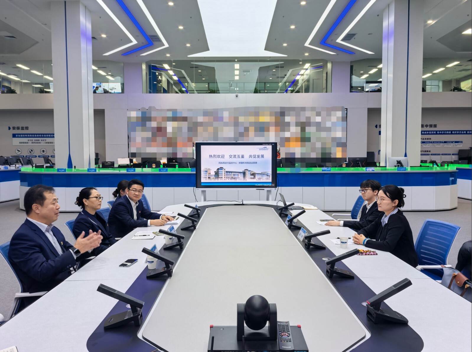 新疆机场集团运管委与民航局运行监控中心交流座谈 共绘区域协同运行发展新蓝图