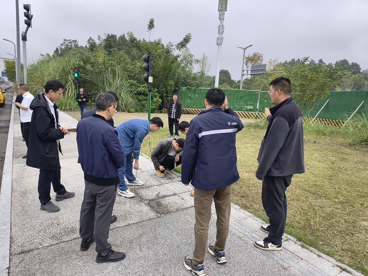 西南空管局网络中心天府电信信息服务部积极对接环宇大道衔接简州大道空管管井保护工作