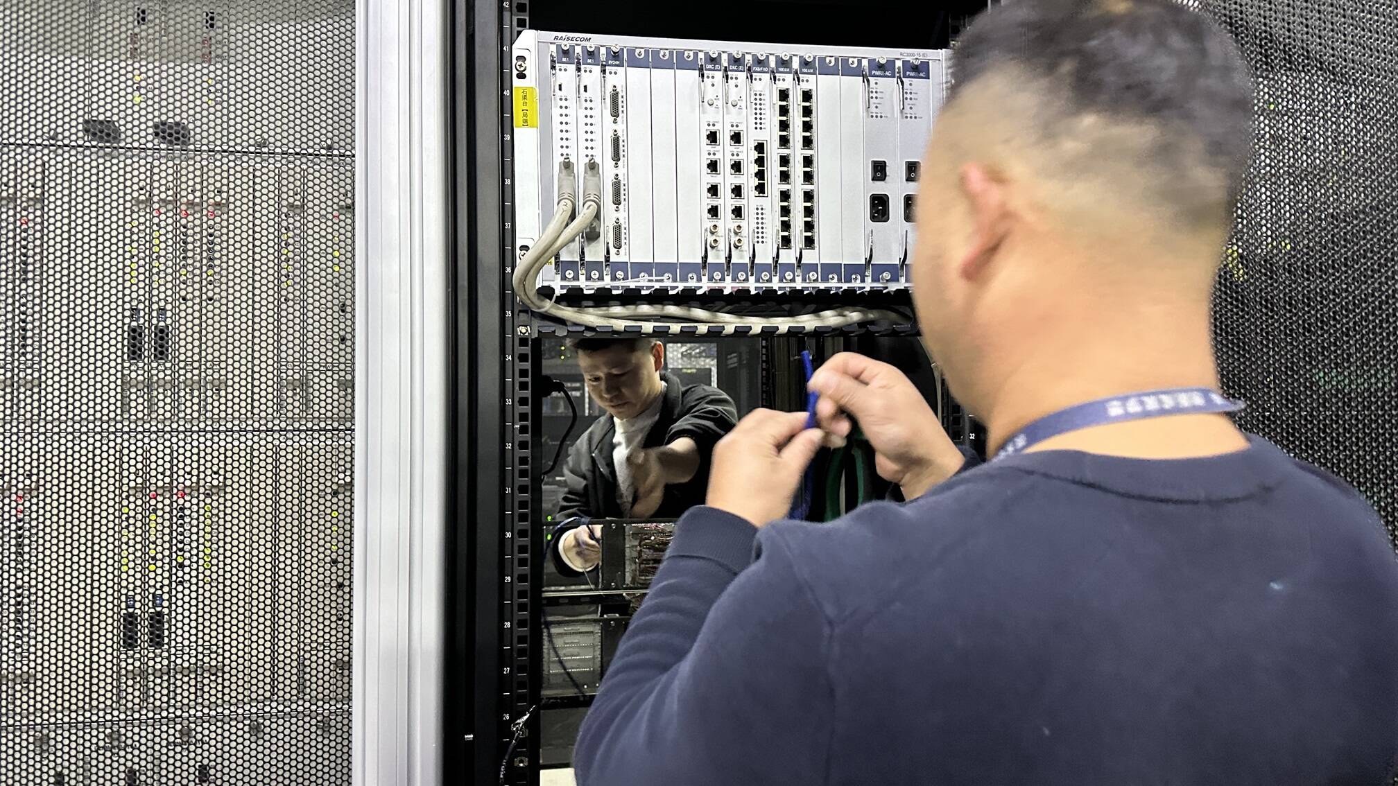 西南空管局网络中心联合技保中心顺利完成石渠高原台站甚高频业务传输优化工作