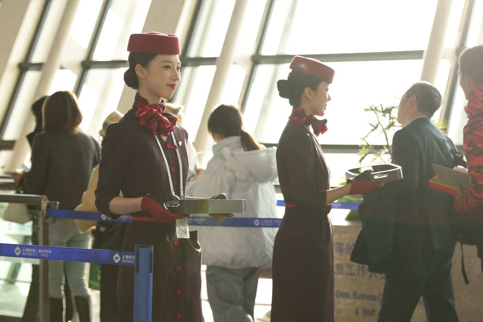 上海航空开展成立四十周年主题航班活动