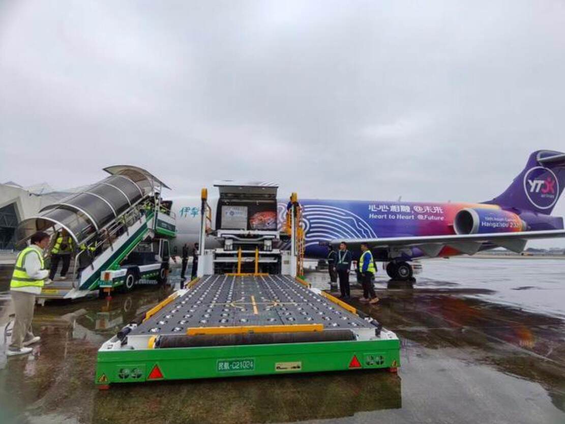 国产全货机C909于粤港澳大湾区实现首航