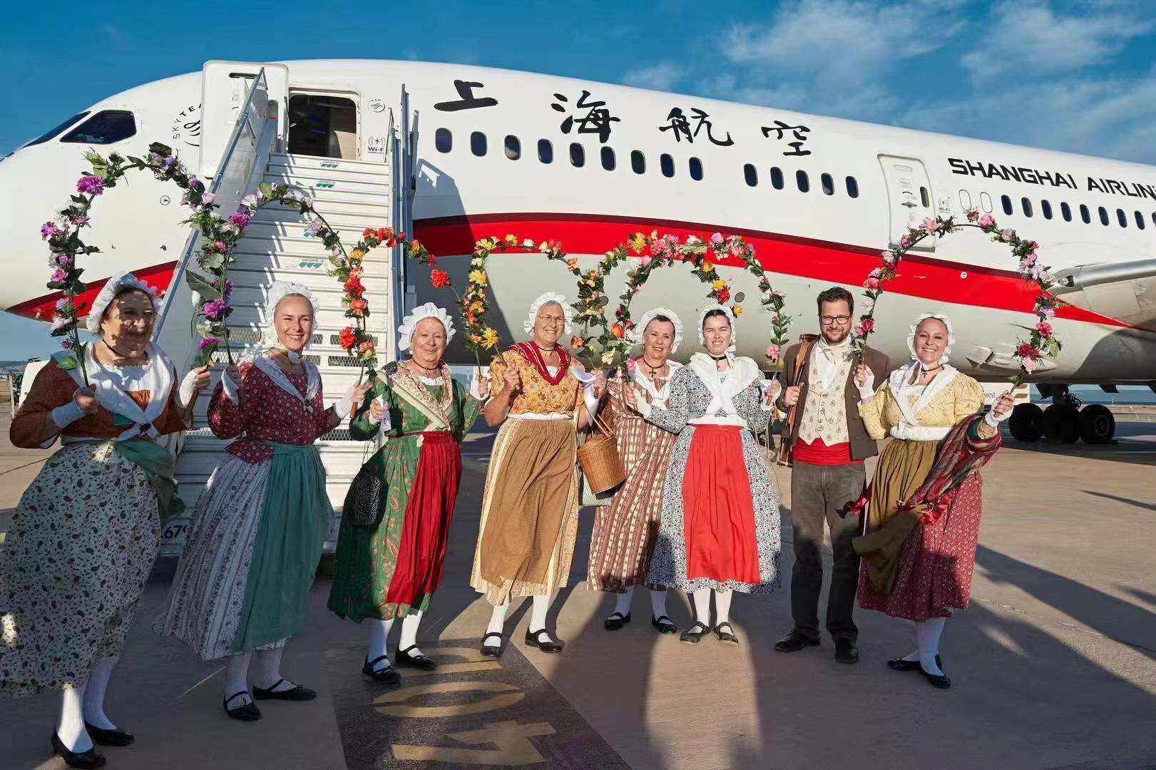 鹤舞长空四十载 风华正茂启新程 上海航空喜迎成立四十周年