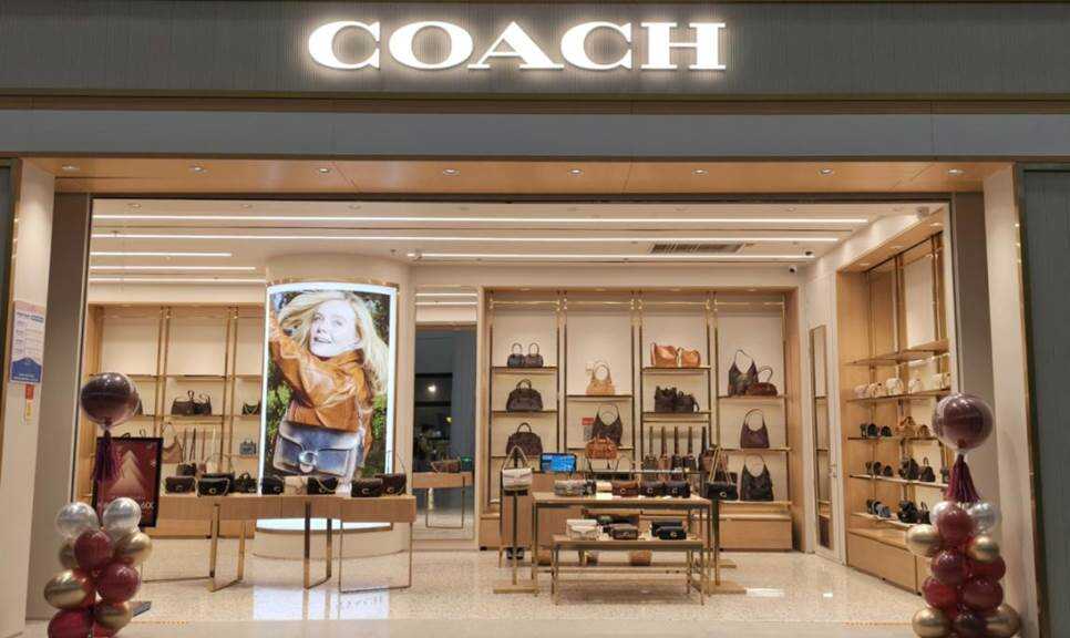 Coach入驻乌鲁木齐天山国际机场 天惠商业推动空港商业升级
