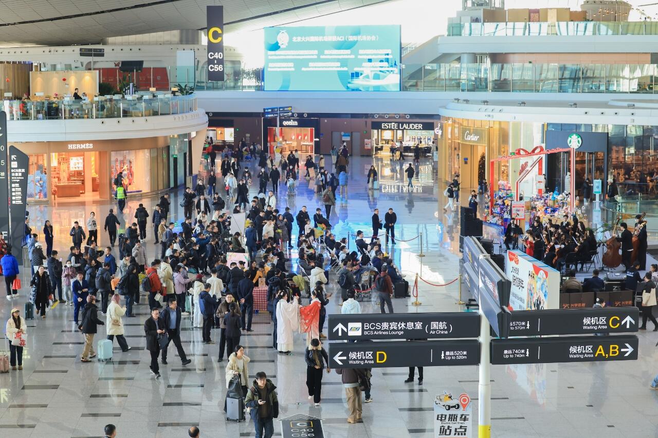 北京大兴机场国际通程航线达百条