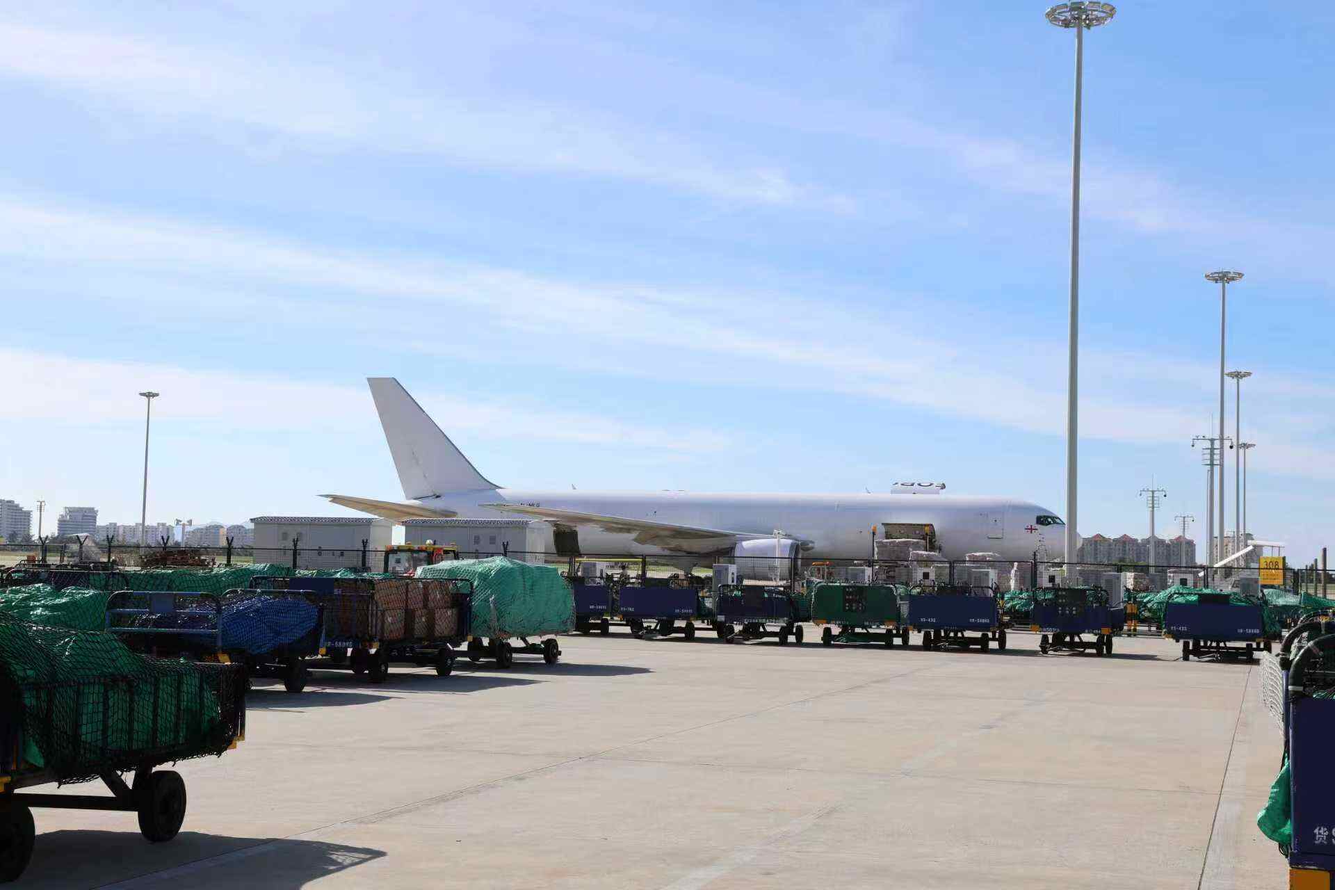 跑出“加速度” 三亚机场2025年货邮量创通航以来历史新高