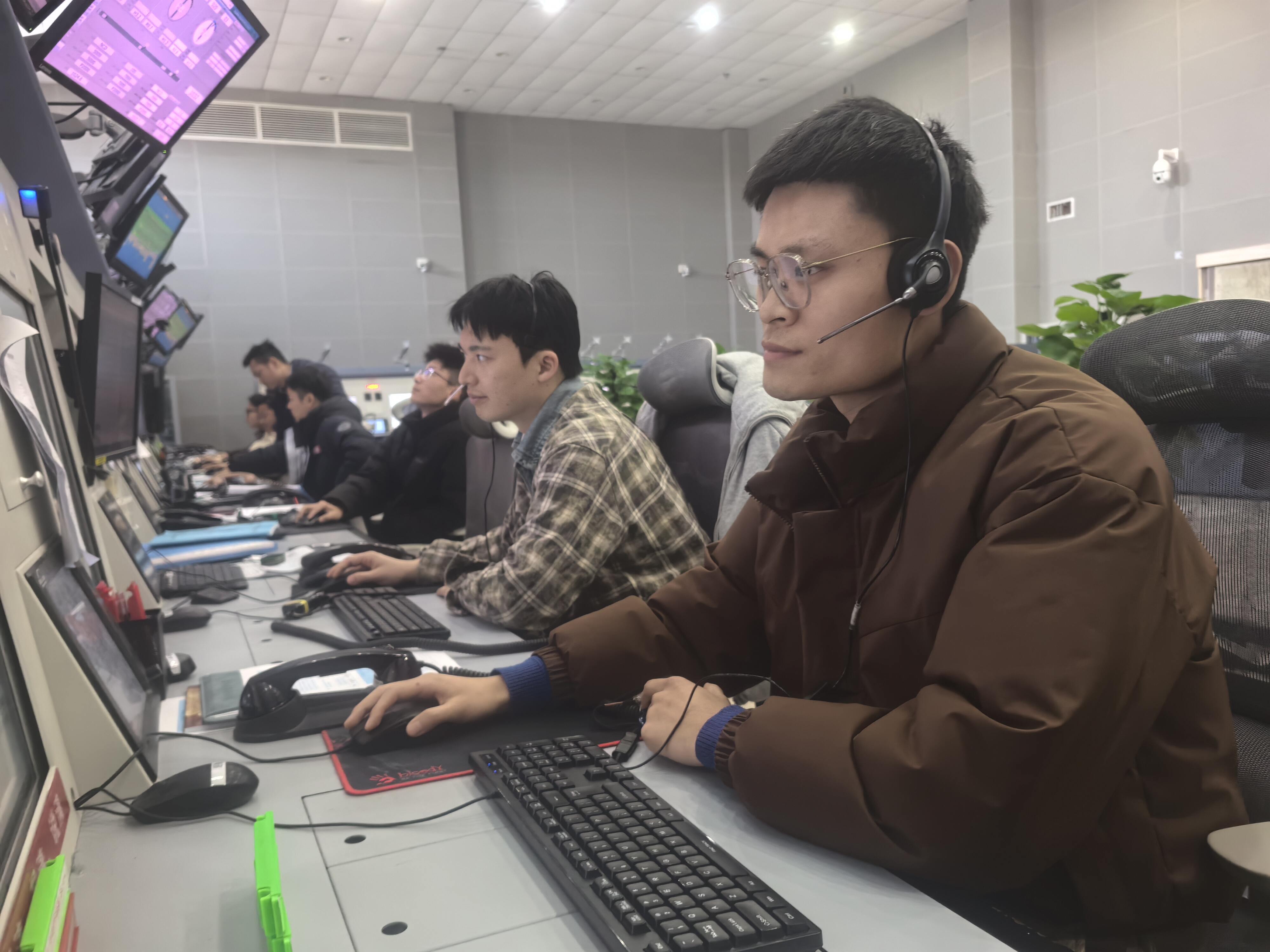 湖南空管分局管制运行部圆满完成元旦假期航班保障任务