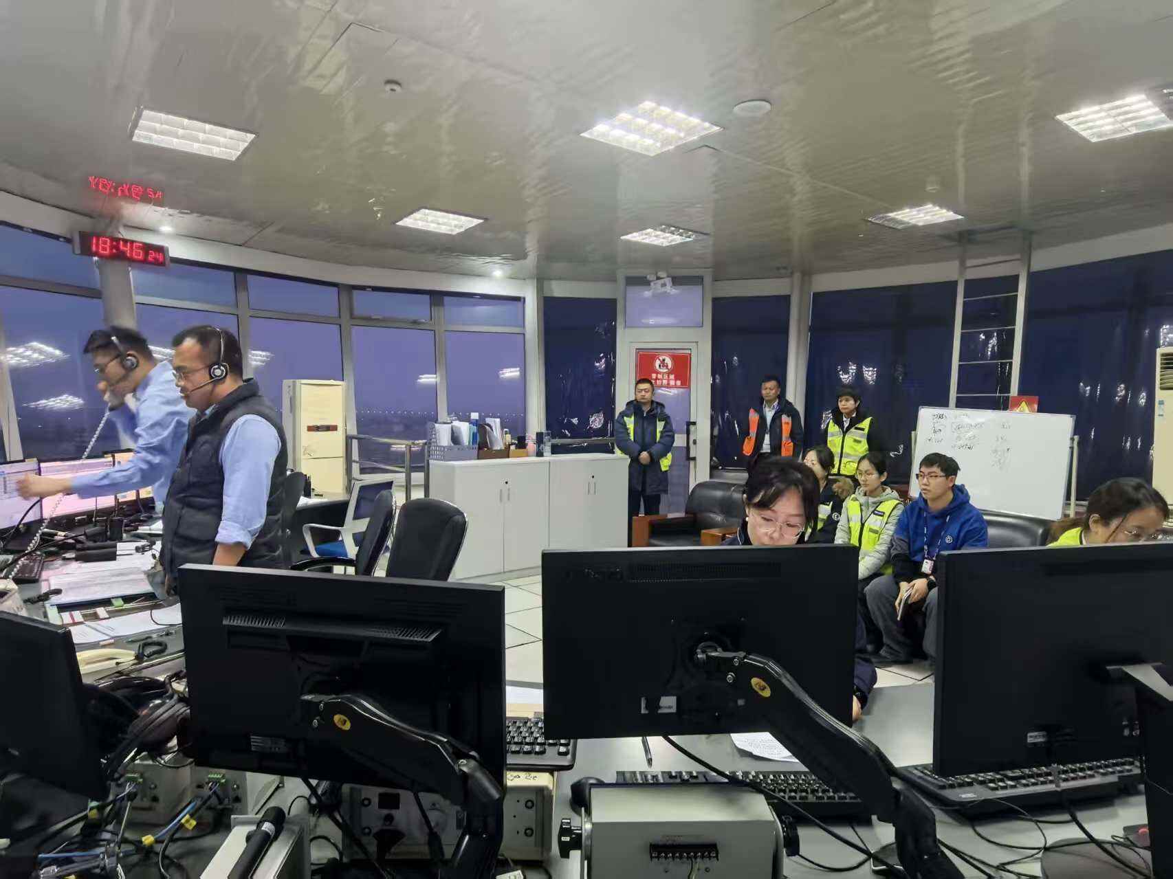 新疆机场集团哈密管理分公司成功开展低能见度气象设备故障应急演练