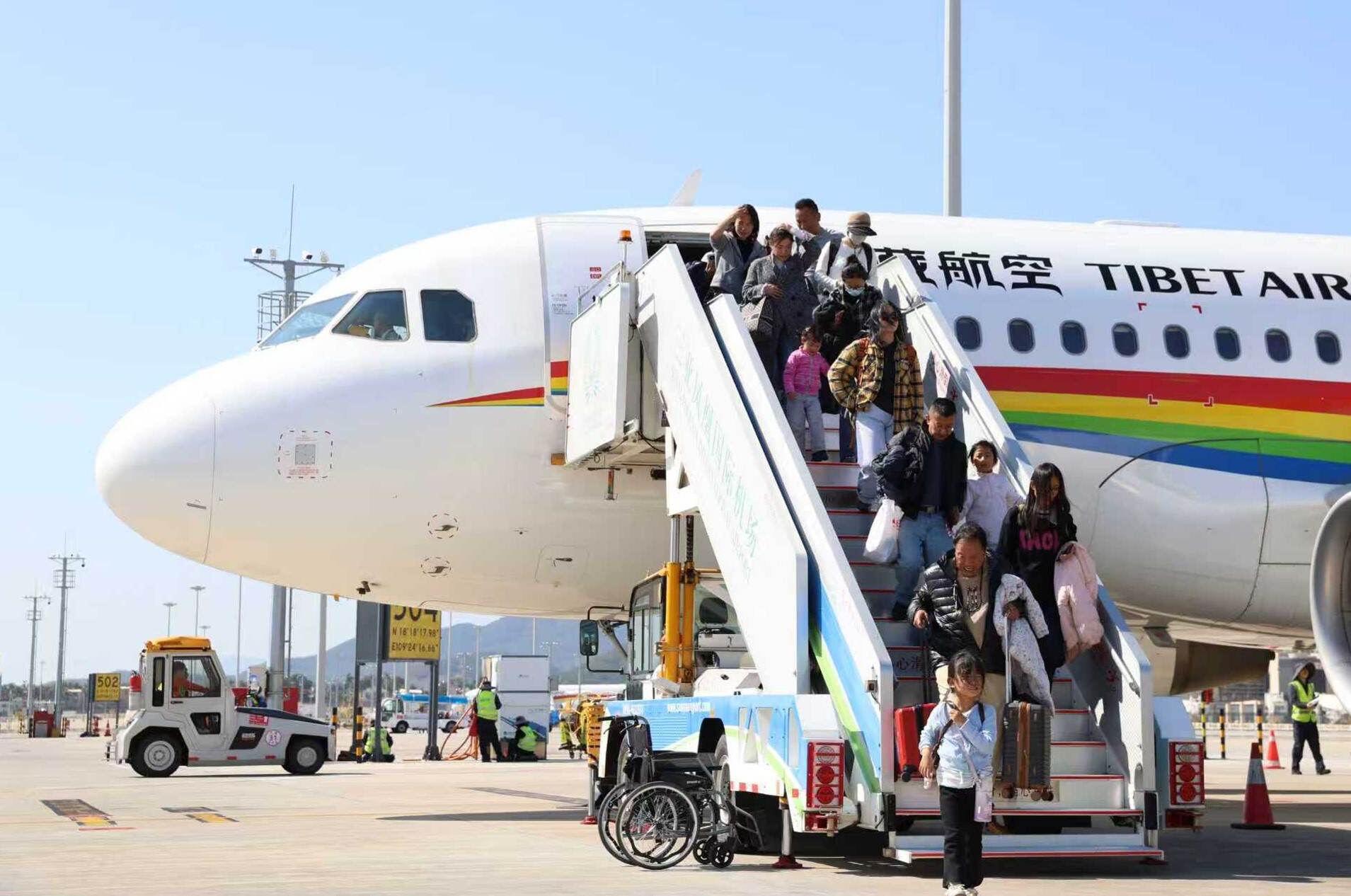 三亚机场正式恢复拉萨定期航线