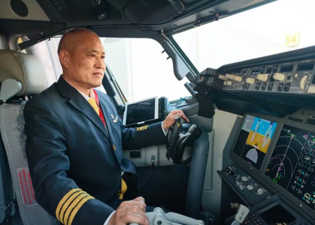 海南航空飞行部 周洪杰：心铸安全魂 先锋领航程