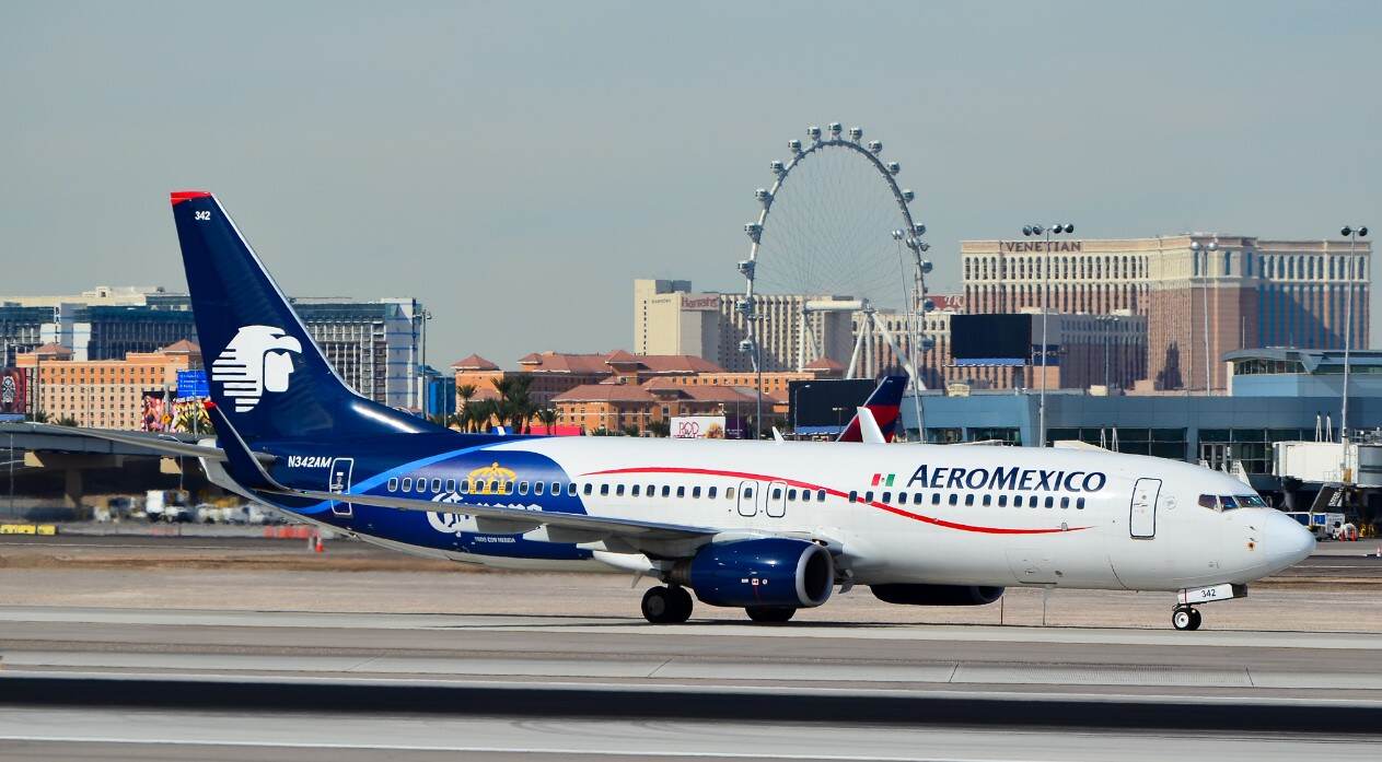 墨西哥航空737 MAX 8因驾驶舱顶板脱落紧急返航