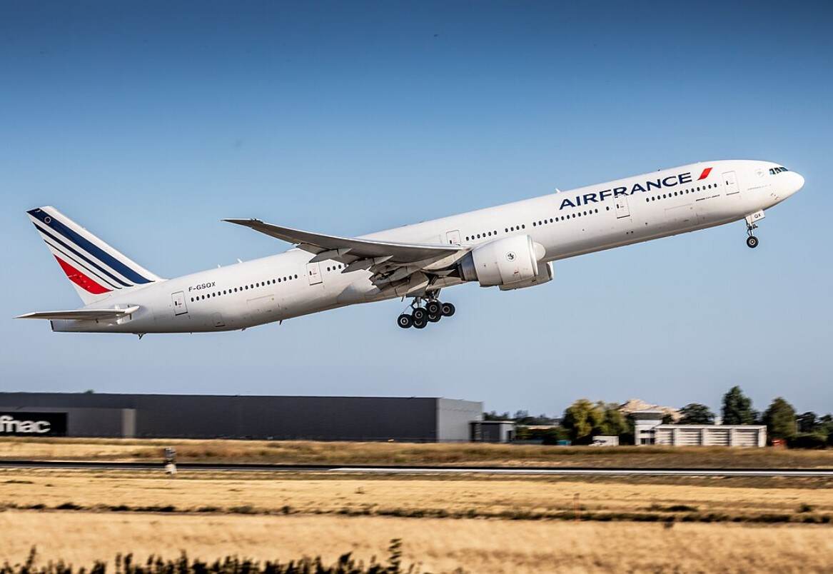 法航客机故障备降土库曼斯坦 旅客滞留长达两天