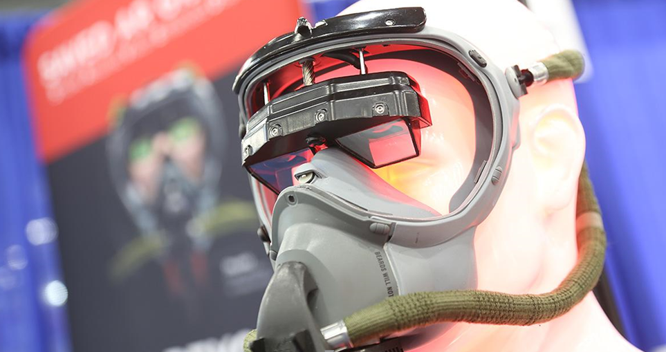 Klatt Works研发氧气面罩抬头显示系统，解决驾驶舱烟雾难题