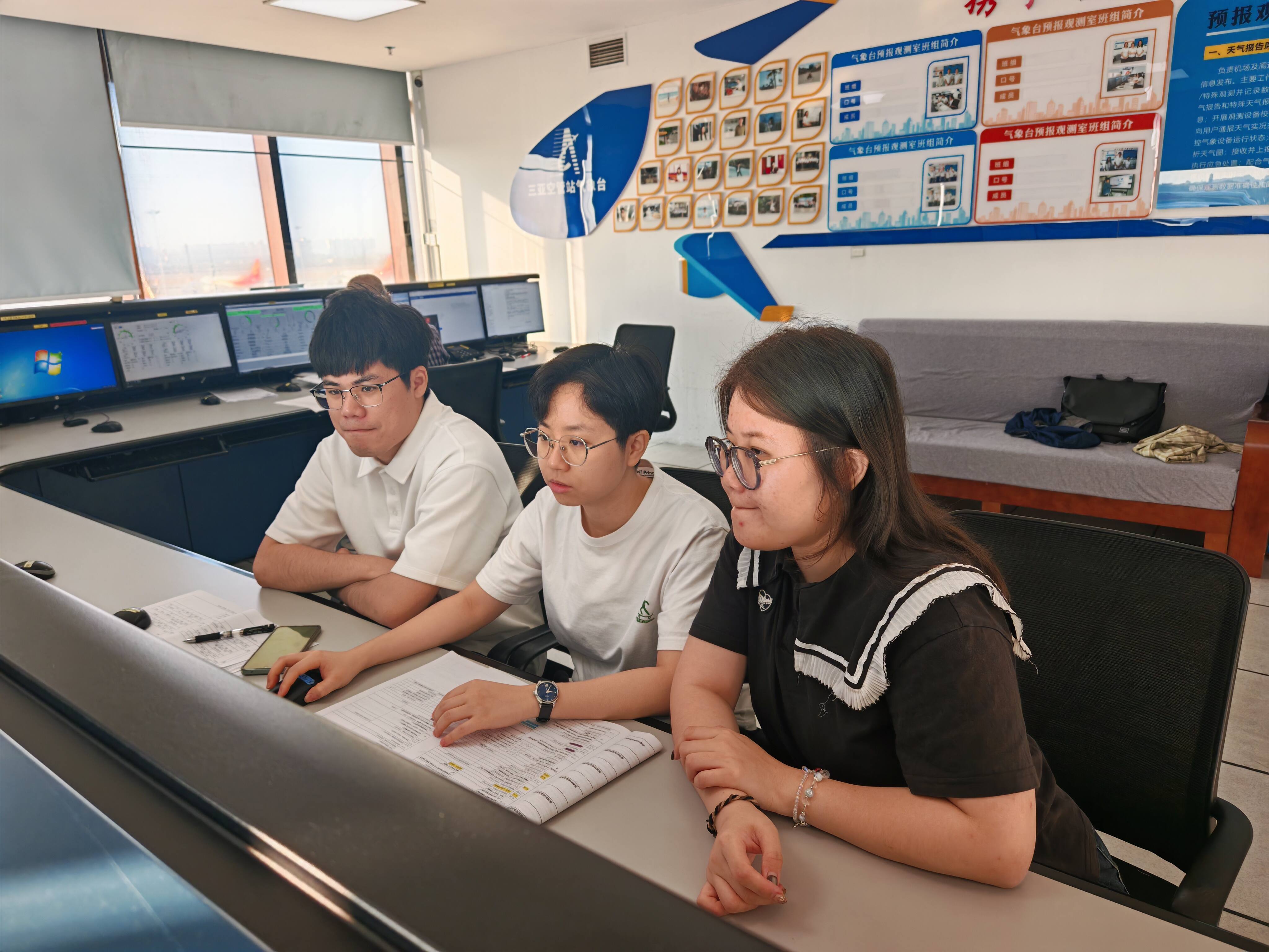 三亚空管站气象台圆满完成校飞气象保障任务