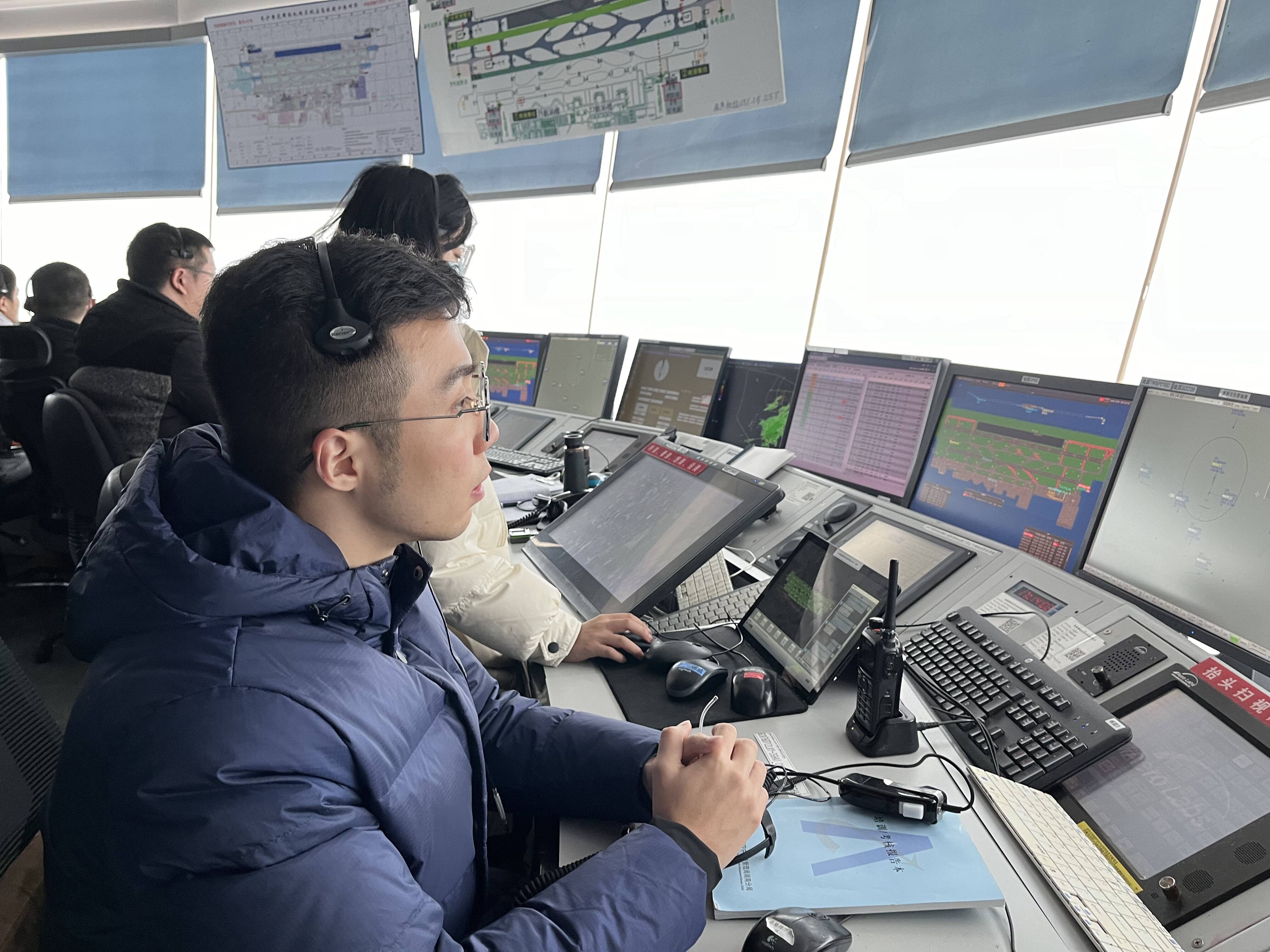 湖南空管分局保障长沙黄花机场西跑道灯光改造项目顺利竣工