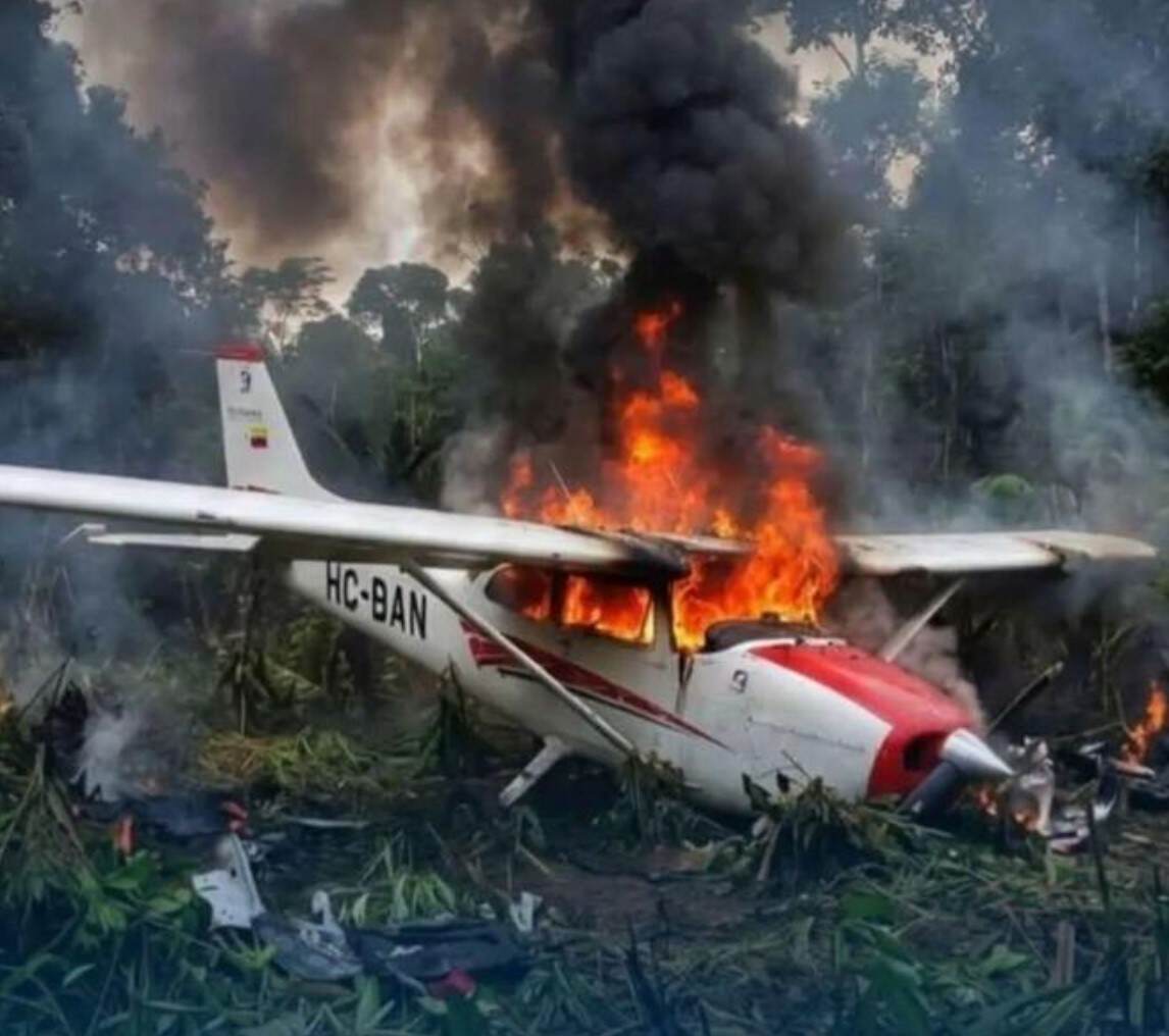厄瓜多尔一小型飞机坠毁，3人遇难