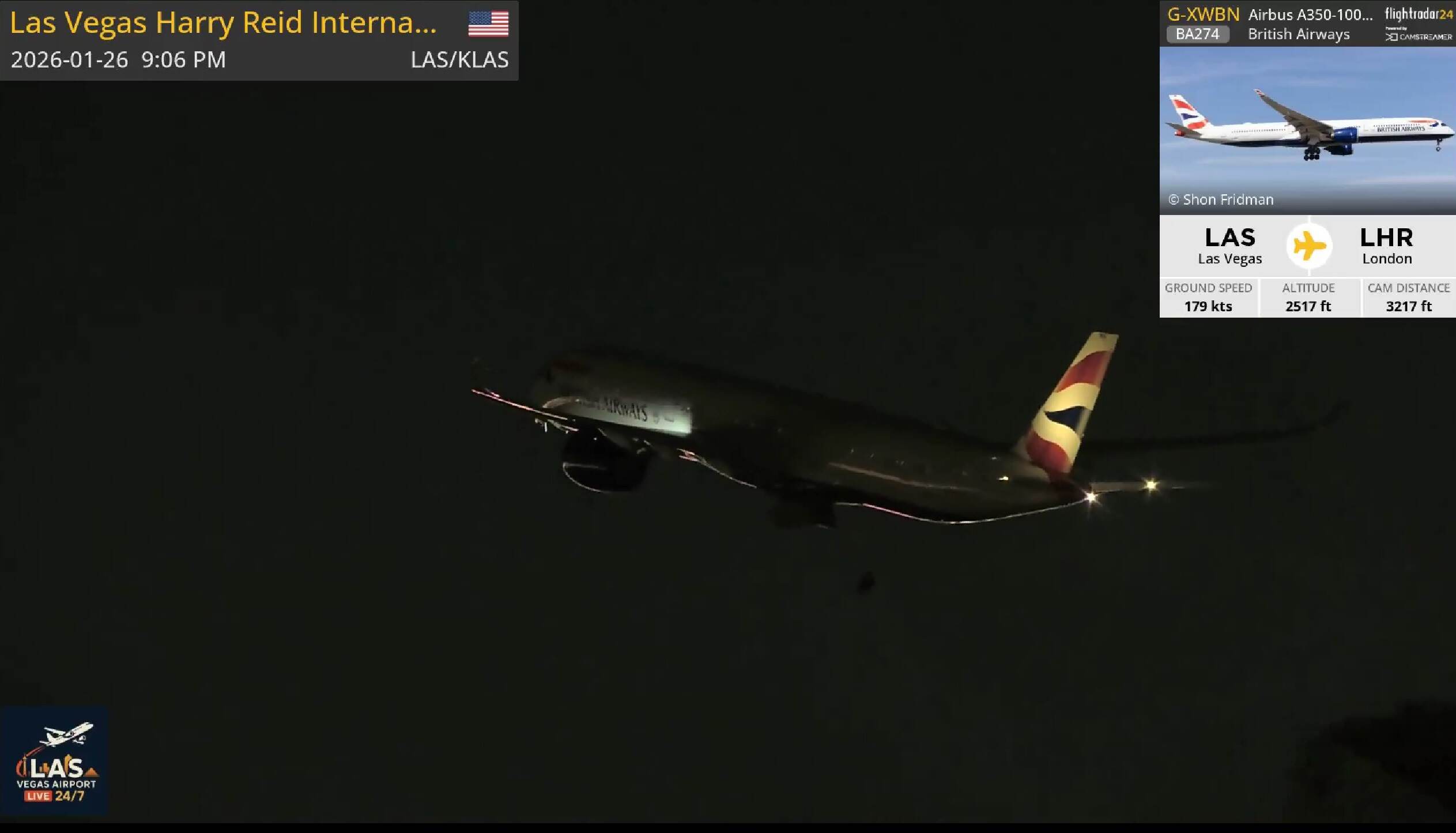 英国航空一客机起飞时轮胎掉落