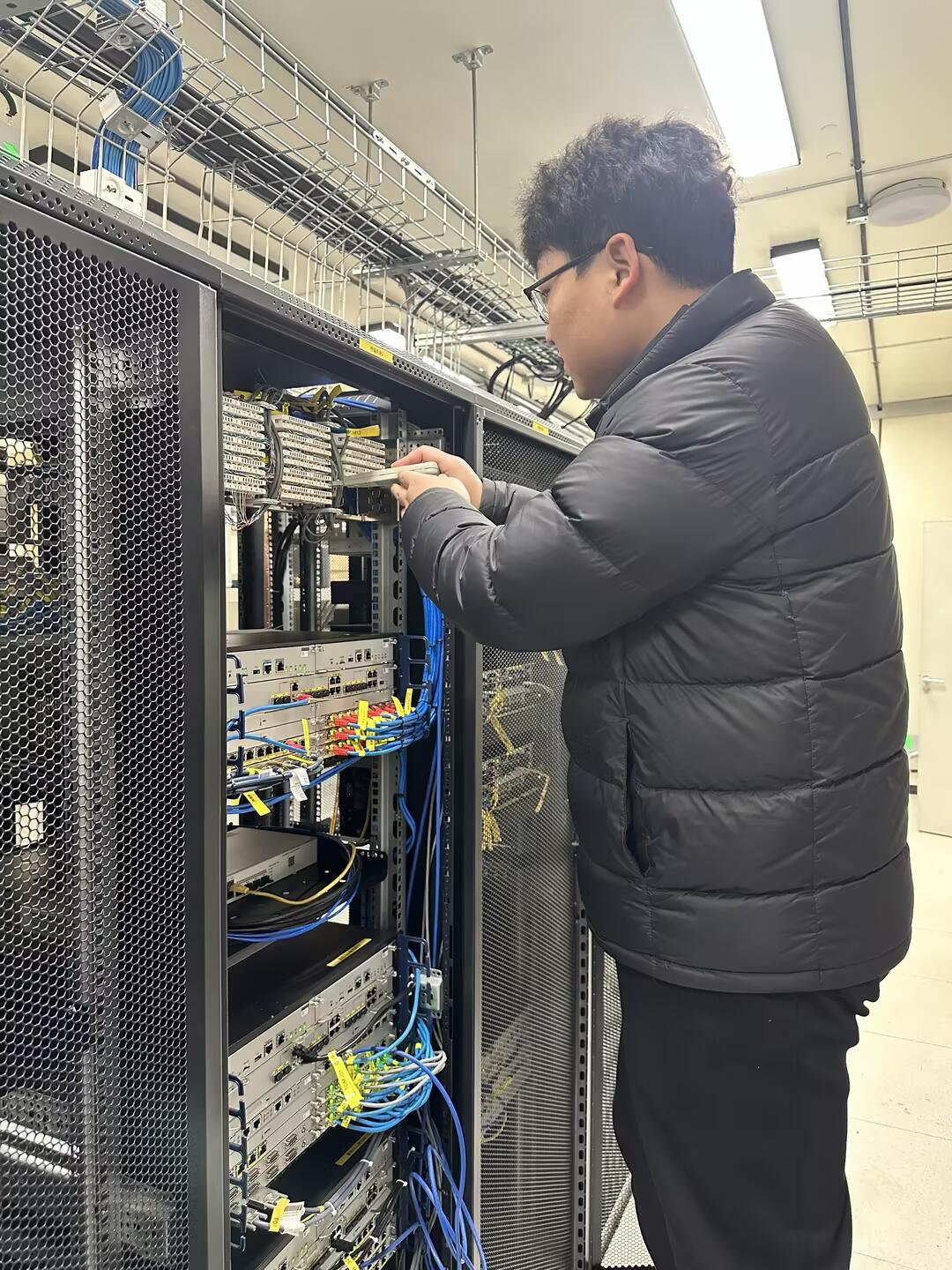 西南空管局网络中心完成新牧马山雷达站甚高频业务传输优化工作