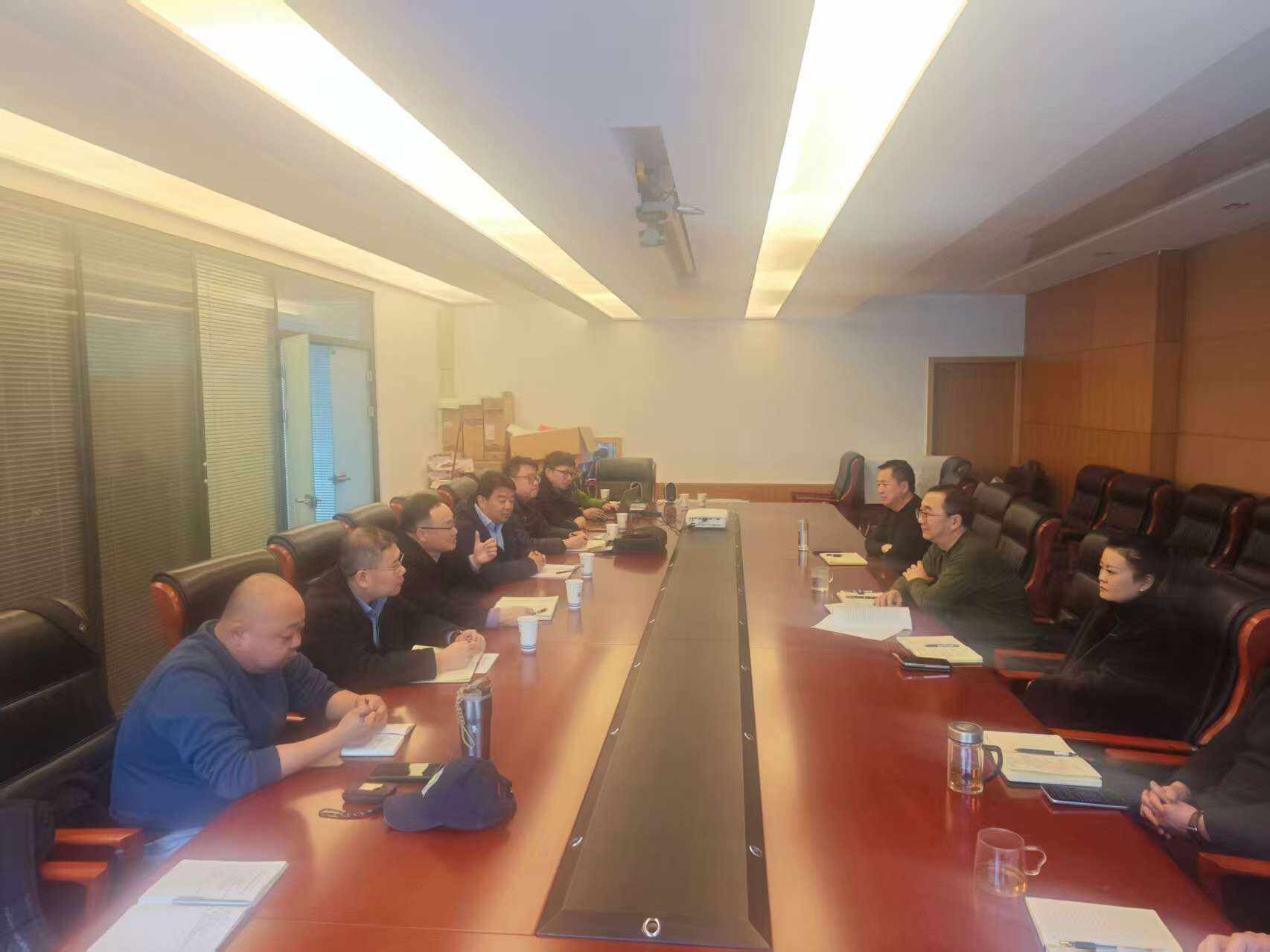 西南空管局通导部、监控中心、技保中心赴四川省经信厅汇报交流近期民航空管无线电管理工作情况