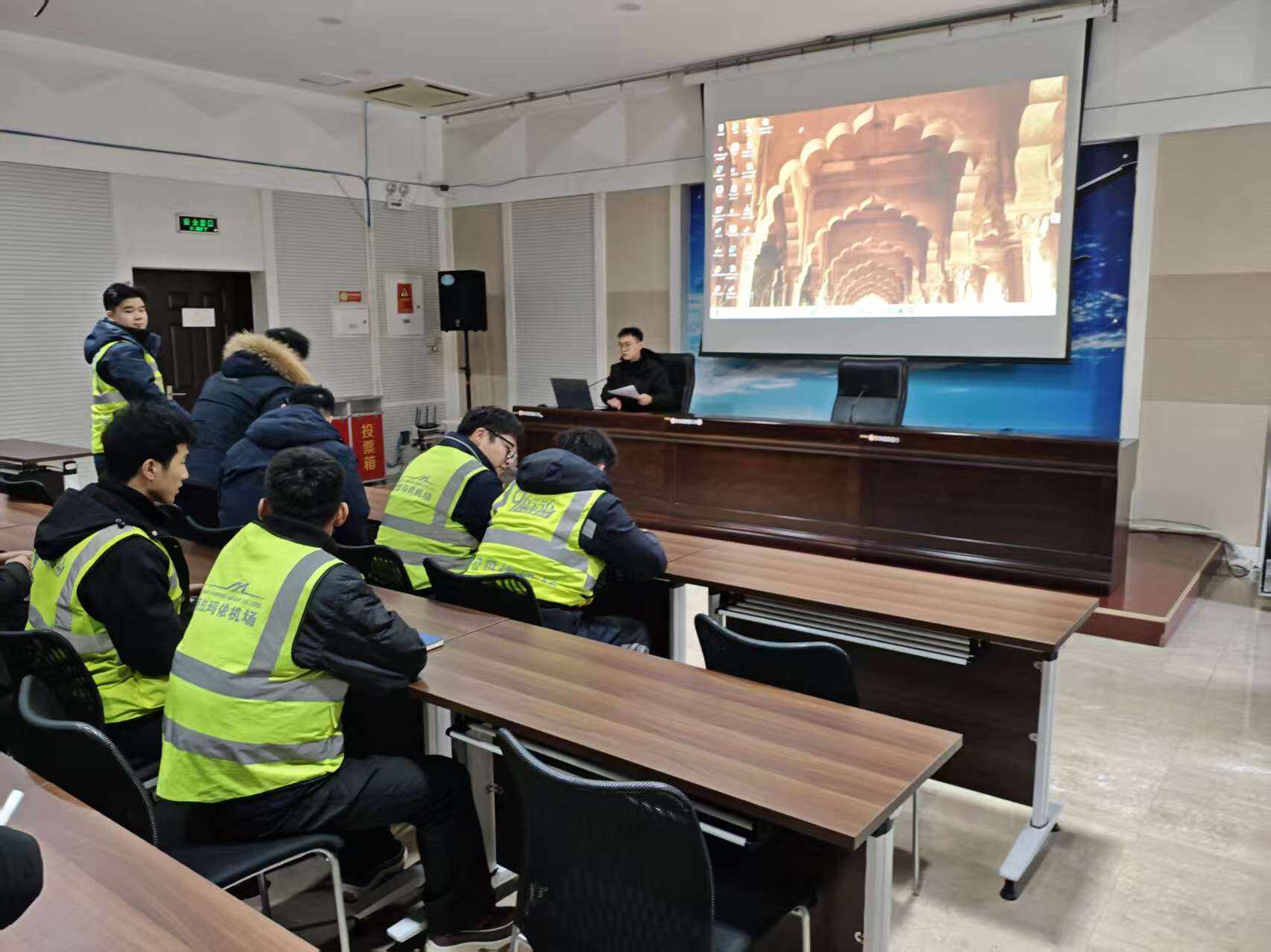 克拉玛依古海机场部署冬季消防安全培训 多部门聚力筑牢安全防线