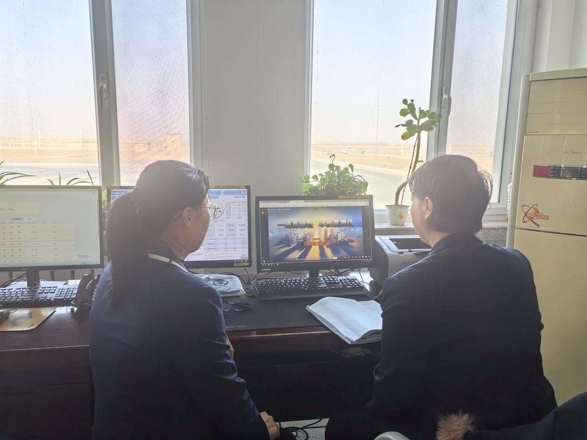 观看专题片《一步不停歇 半步不退让》 筑牢廉洁防线